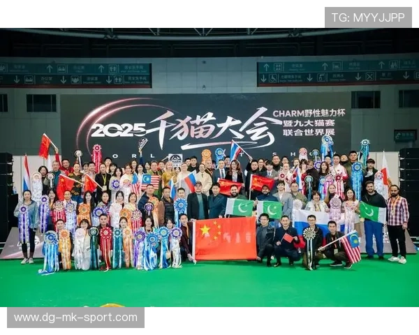 世界冠军与宠物合照爆红