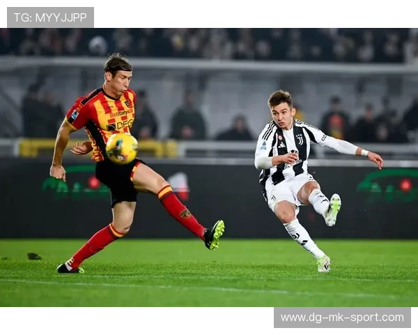 尤文角球配合精妙头球破网