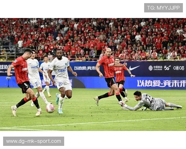 成都蓉城帅惟浩边路突破，多次射门威胁：新一代锋线之星的崛起